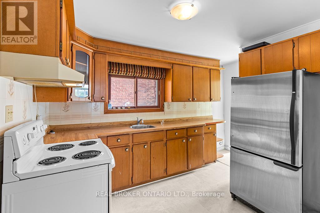 1323 2nd Avenue W Property Photo 12