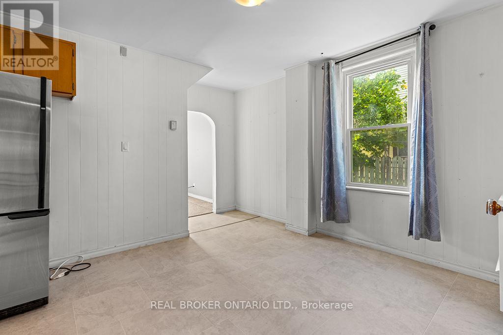 1323 2nd Avenue W Property Photo 14