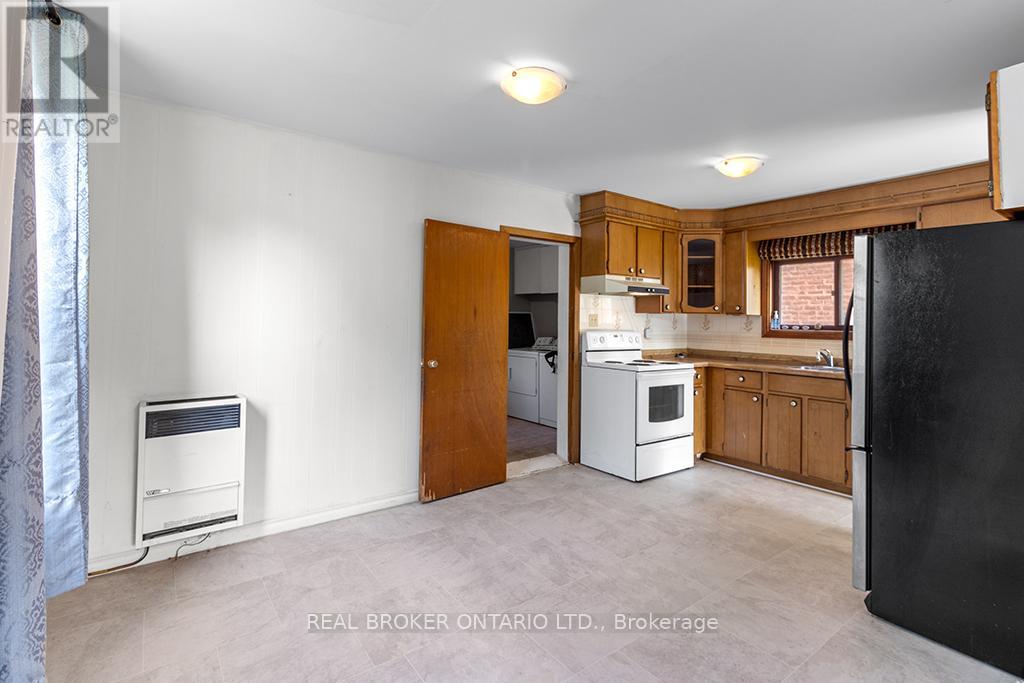 1323 2nd Avenue W Property Photo 16