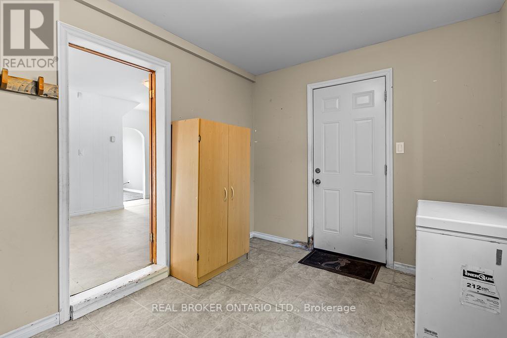 1323 2nd Avenue W Property Photo 19