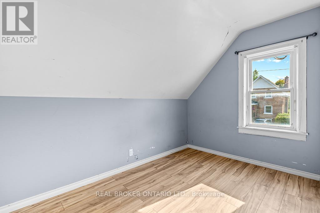 1323 2nd Avenue W Property Photo 24