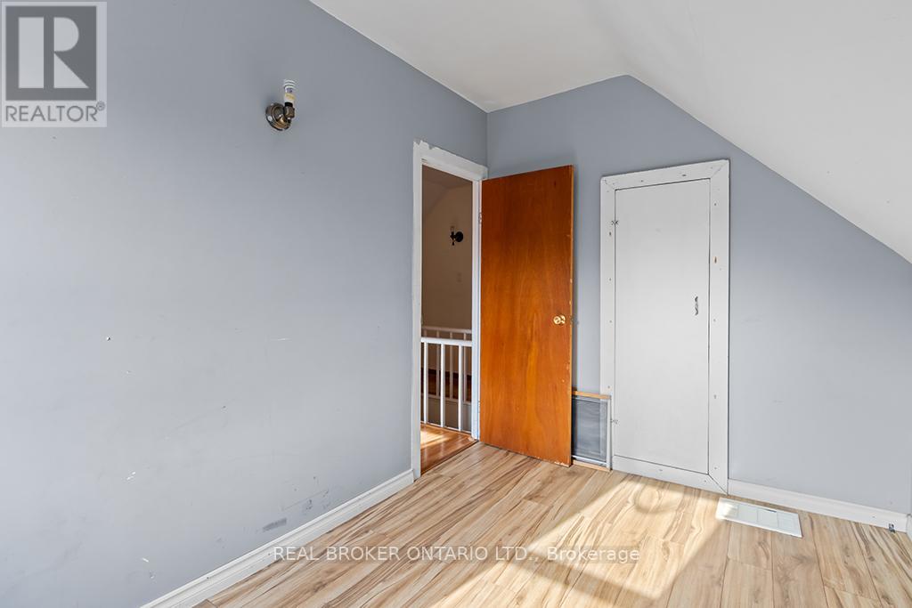 1323 2nd Avenue W Property Photo 25