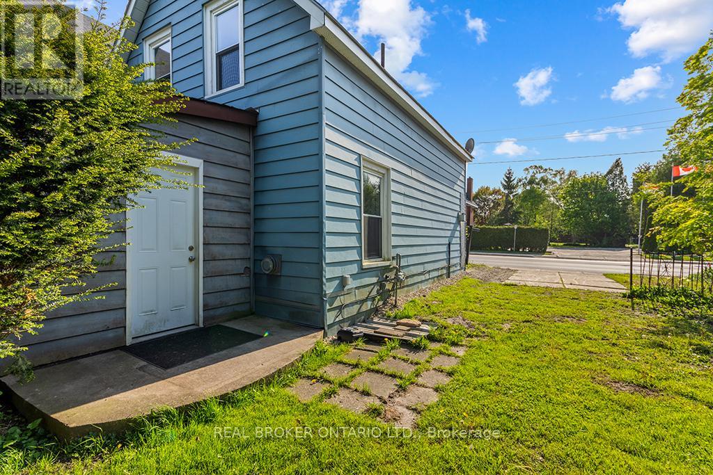 1323 2nd Avenue W Property Photo 32