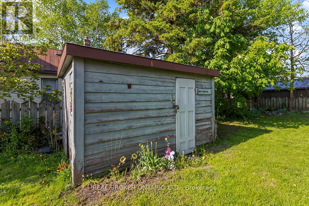 1323 2nd Avenue W Property Photo 35