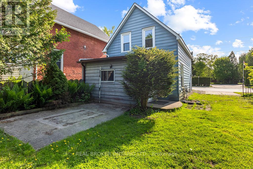 1323 2nd Avenue W Property Photo 36