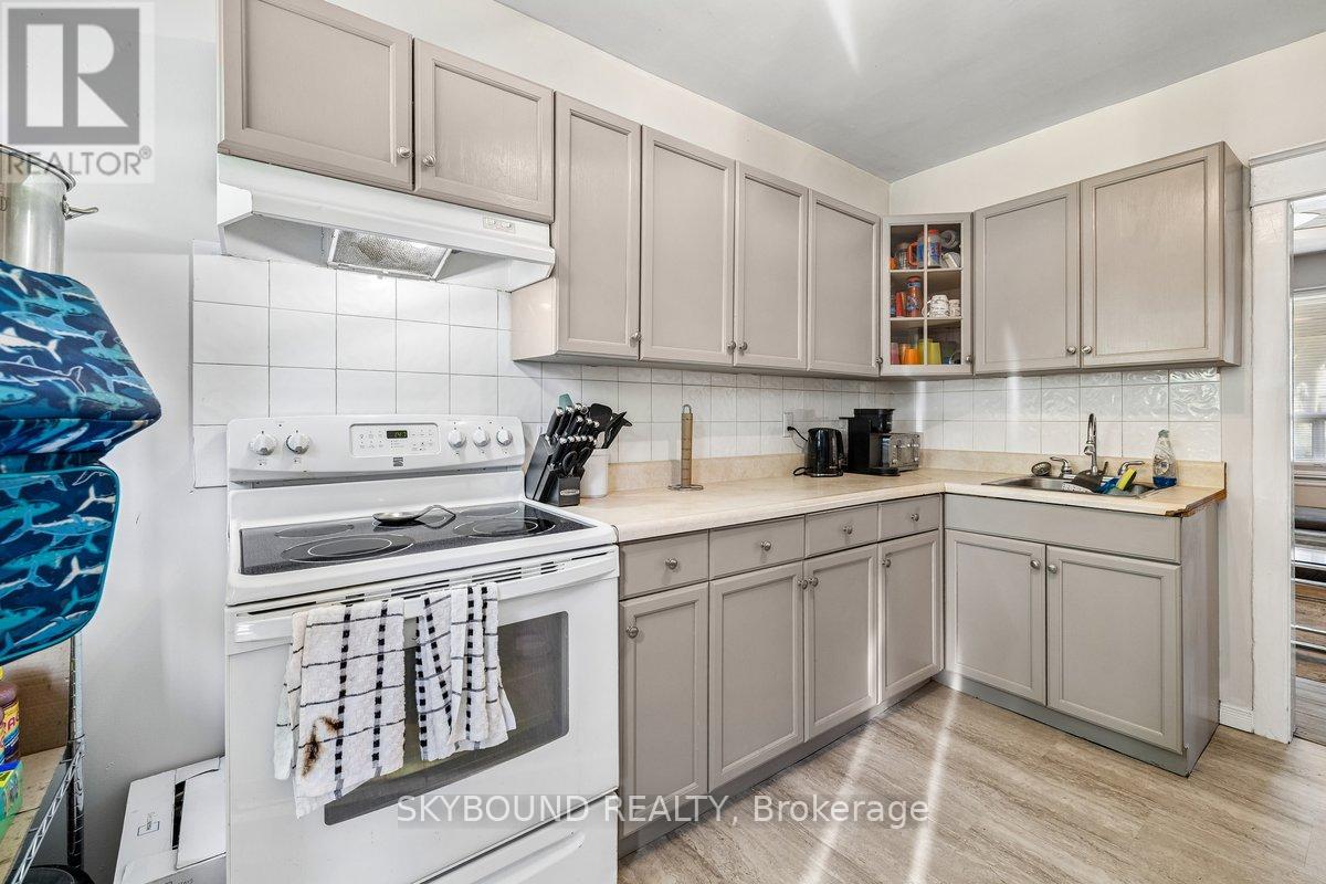 165 Paling Avenue Property Photo 7