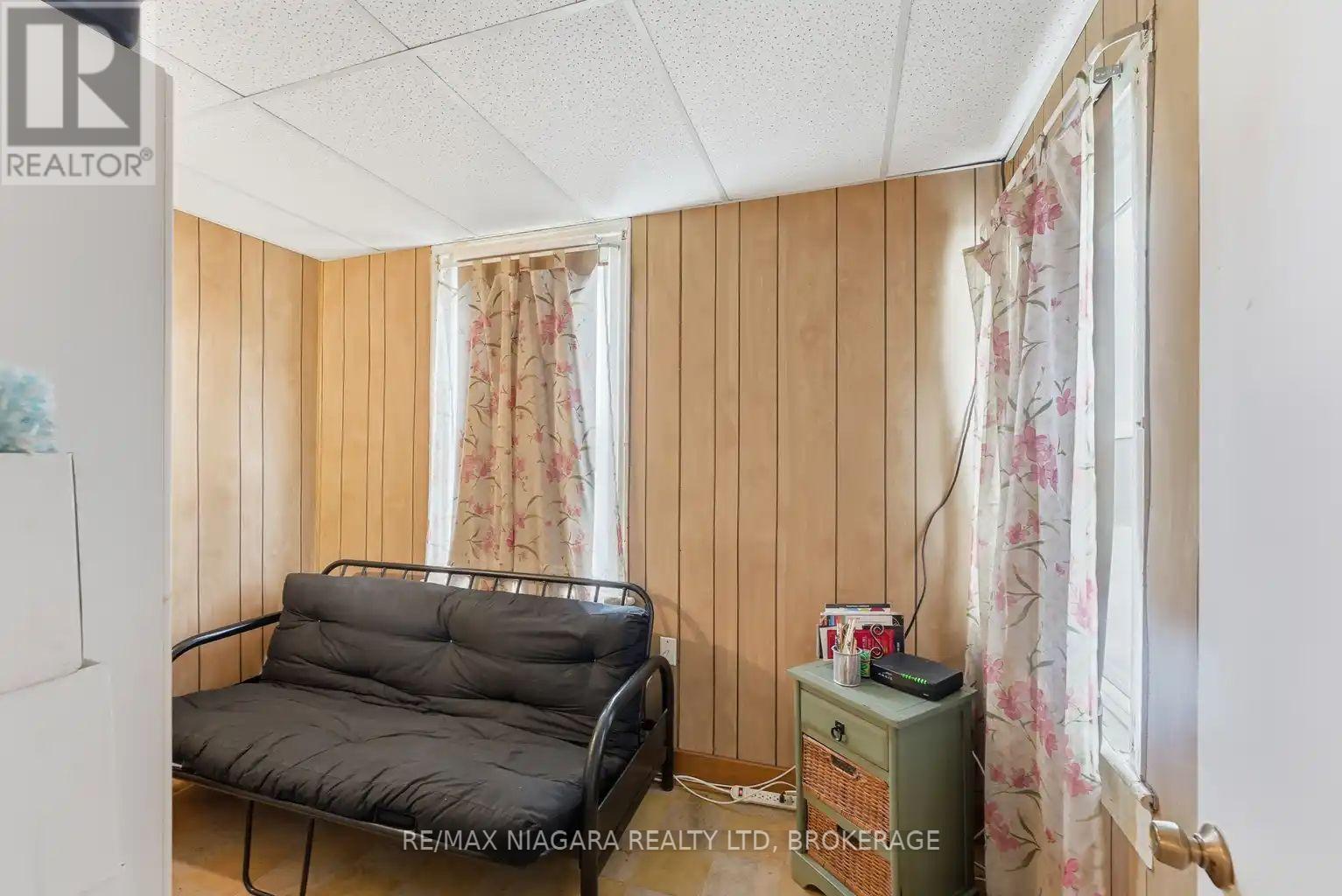 5719 Temperance Avenue E Property Photo 18