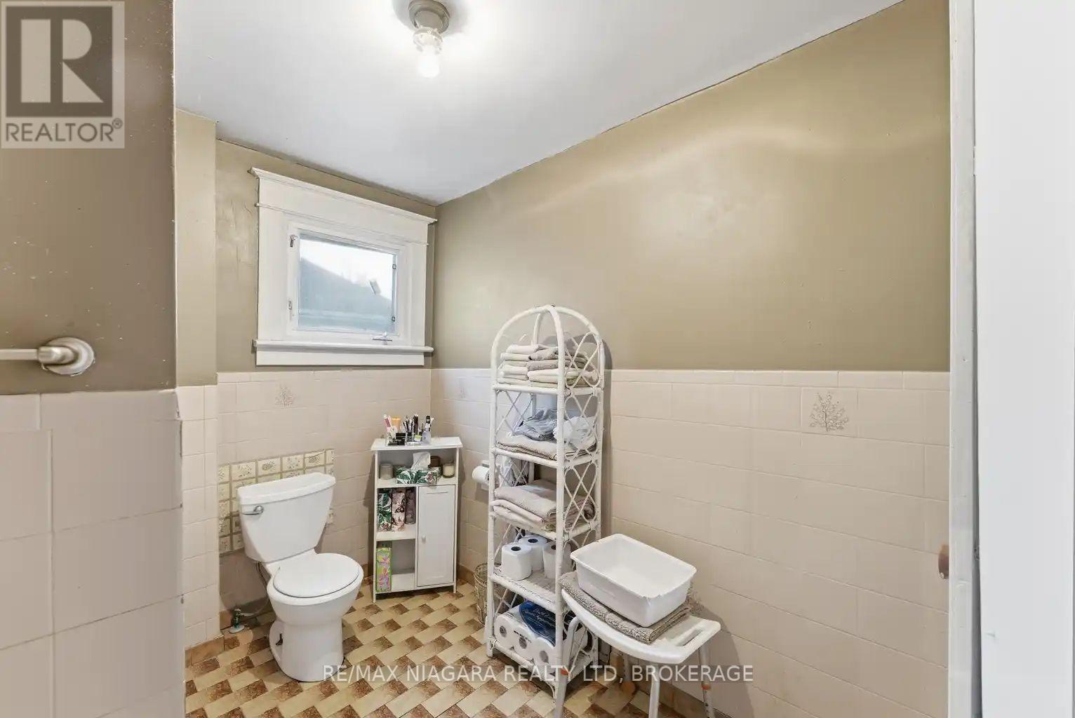 5719 Temperance Avenue E Property Photo 20