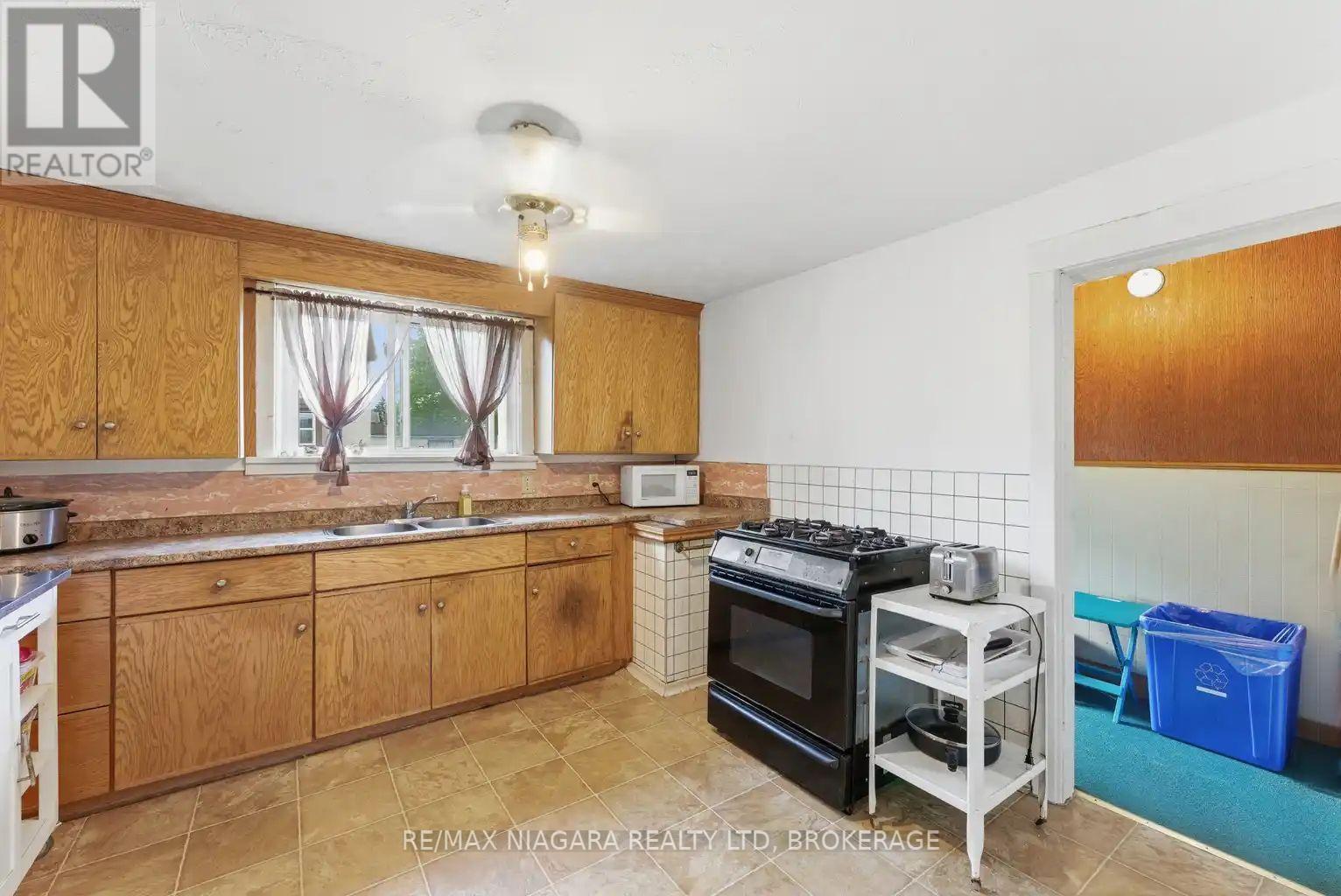 5719 Temperance Avenue E Property Photo 25
