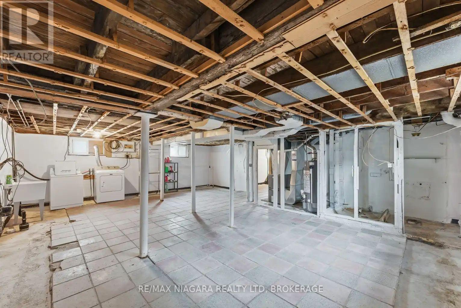 5719 Temperance Avenue E Property Photo 27