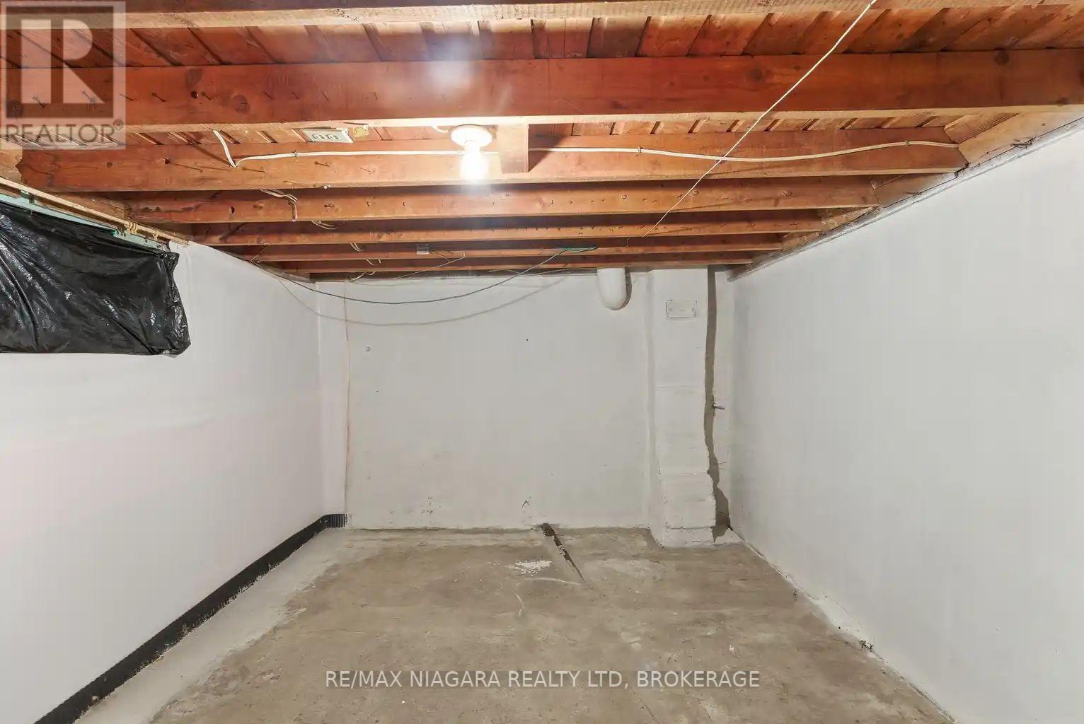 5719 Temperance Avenue E Property Photo 28