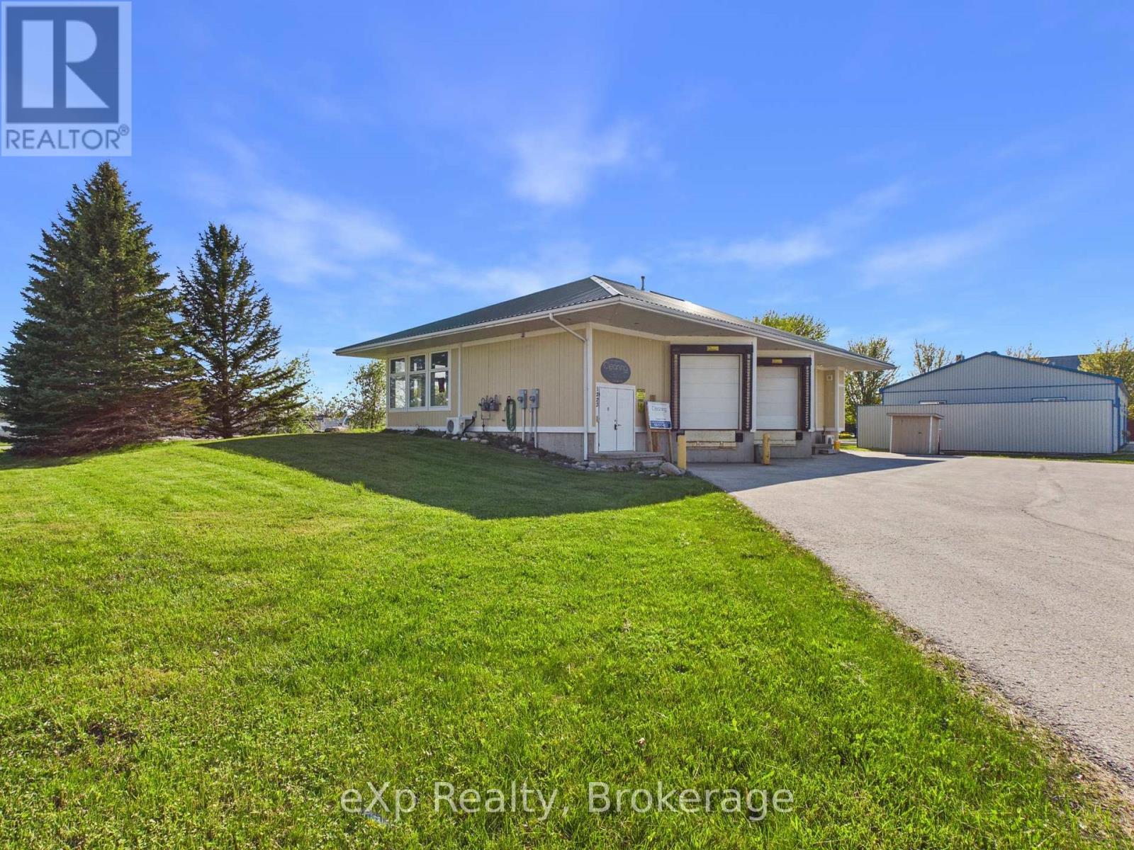 1223 Mackenzie Road Property Photo 2