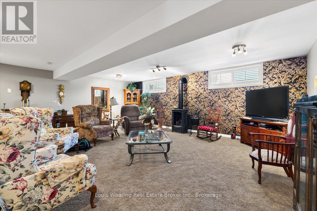 113 B 13th Avenue Property Photo 11
