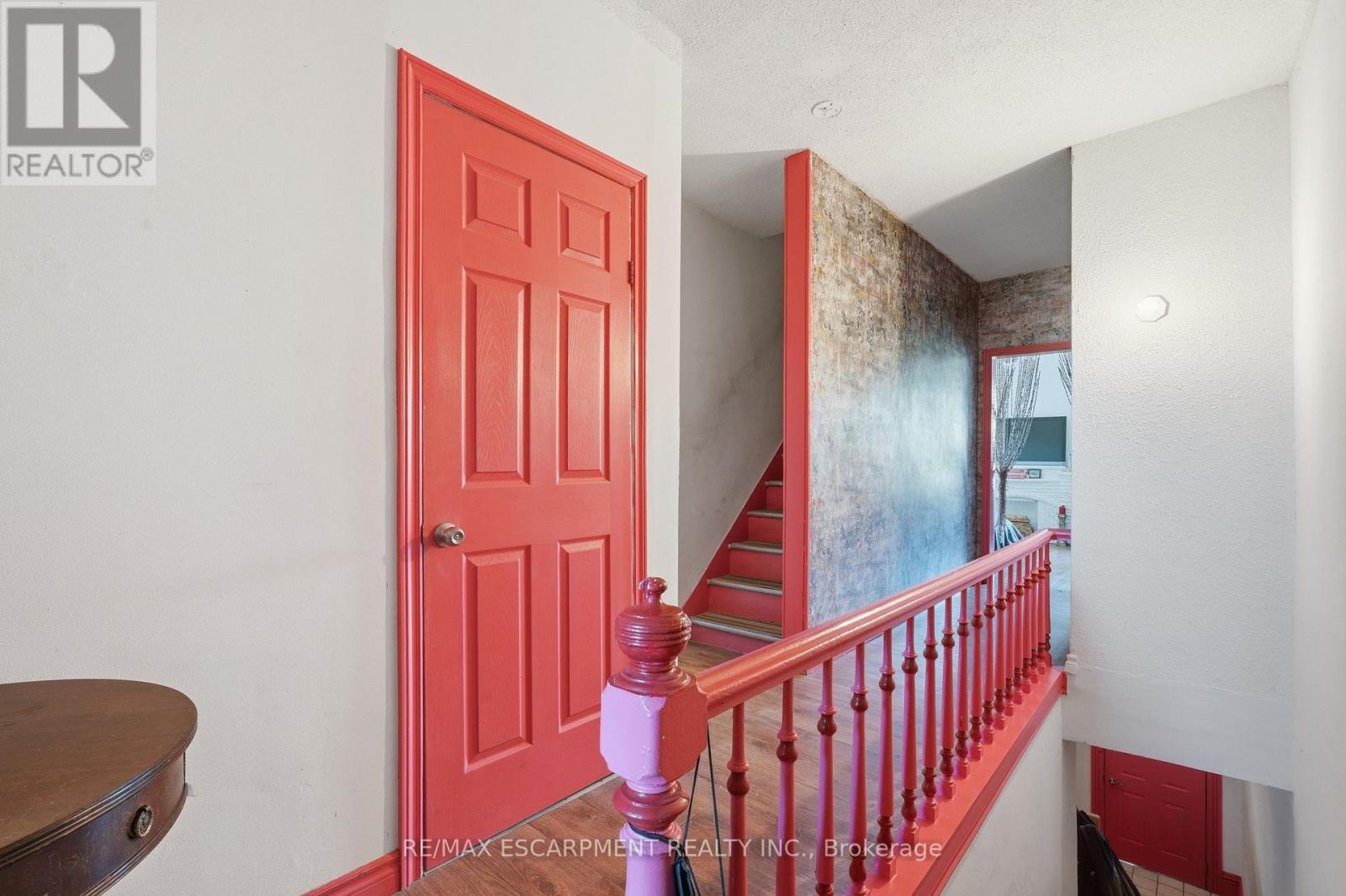 355 Barton Street E Property Photo 16