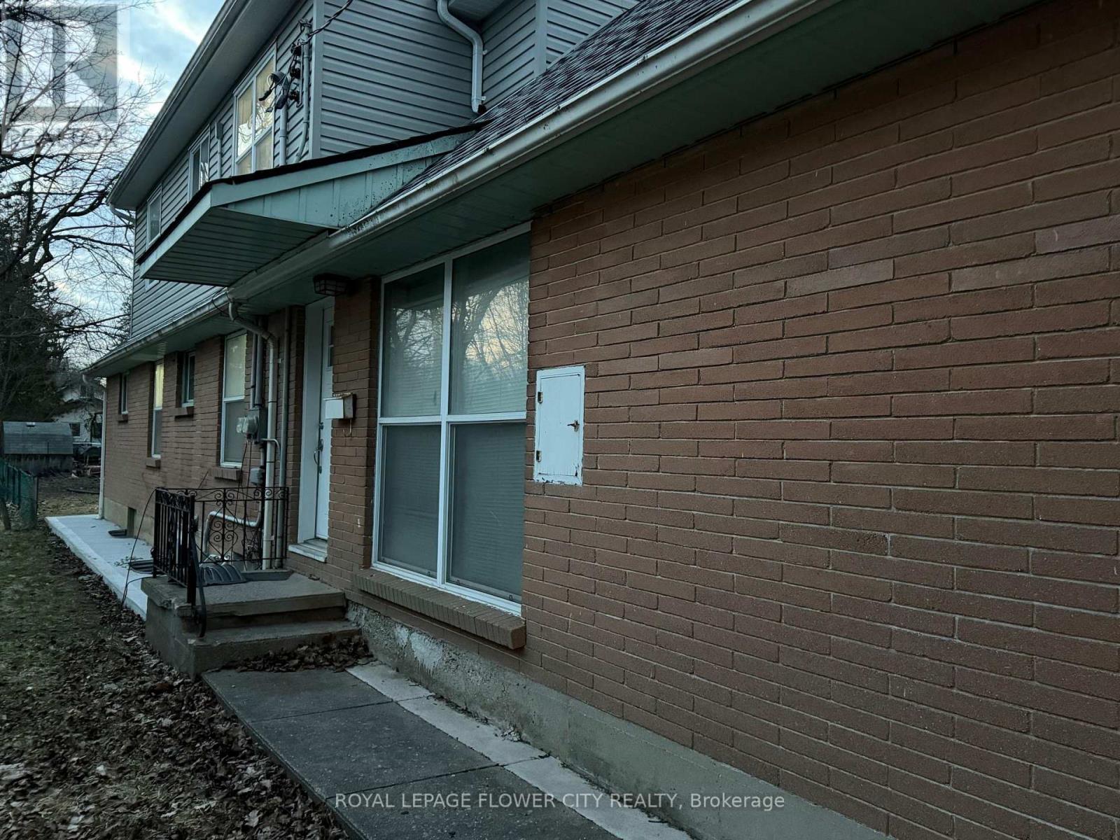 30 WOODWARD AVENUE