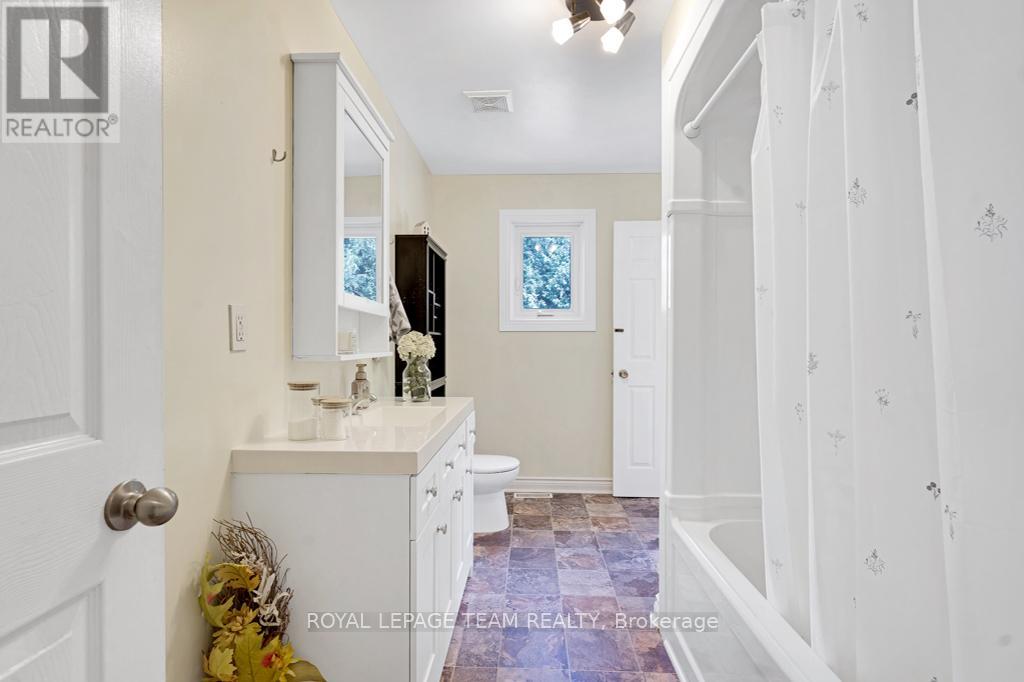 8133 County Rd 44 Road Property Photo 14