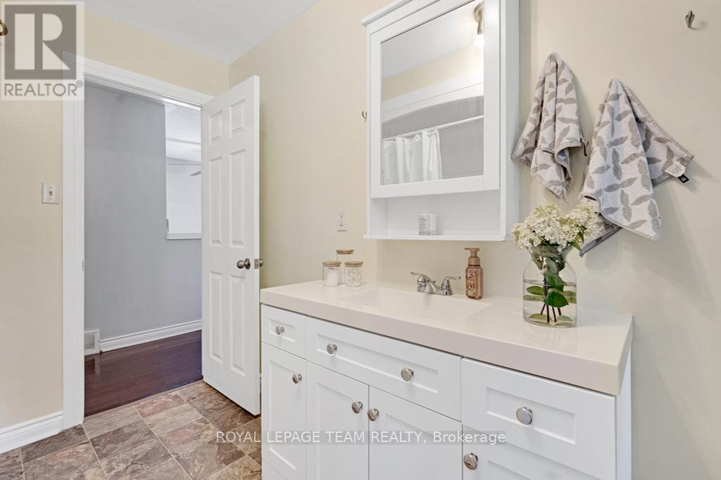 8133 County Rd 44 Road Property Photo 15