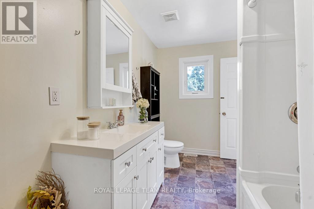 8133 County Rd 44 Road Property Photo 16