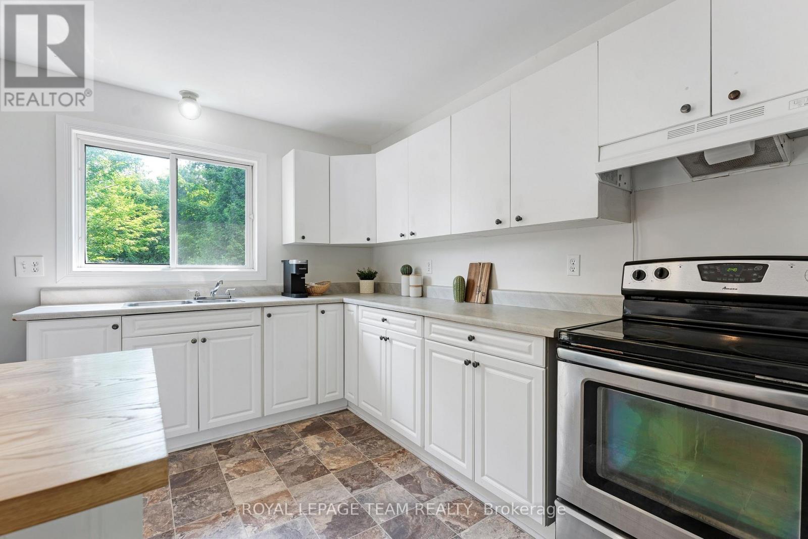 8133 County Rd 44 Road Property Photo 17