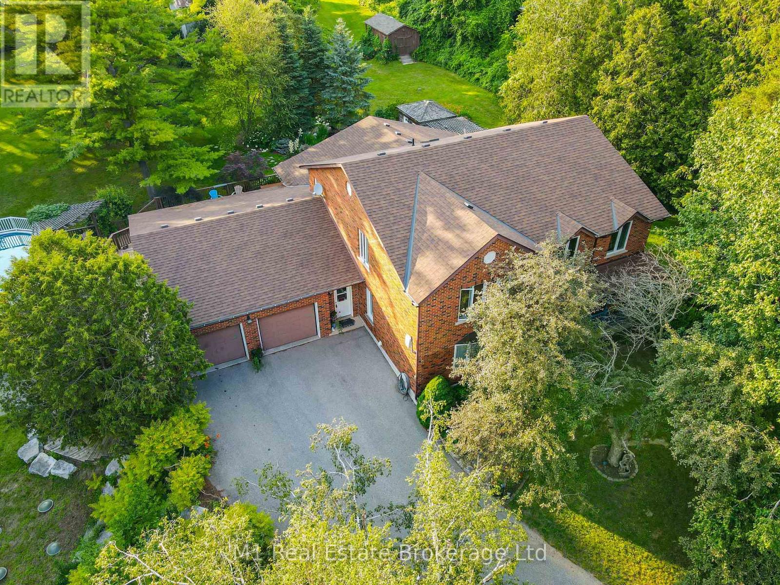 6946 Fife Road Property Photo 3