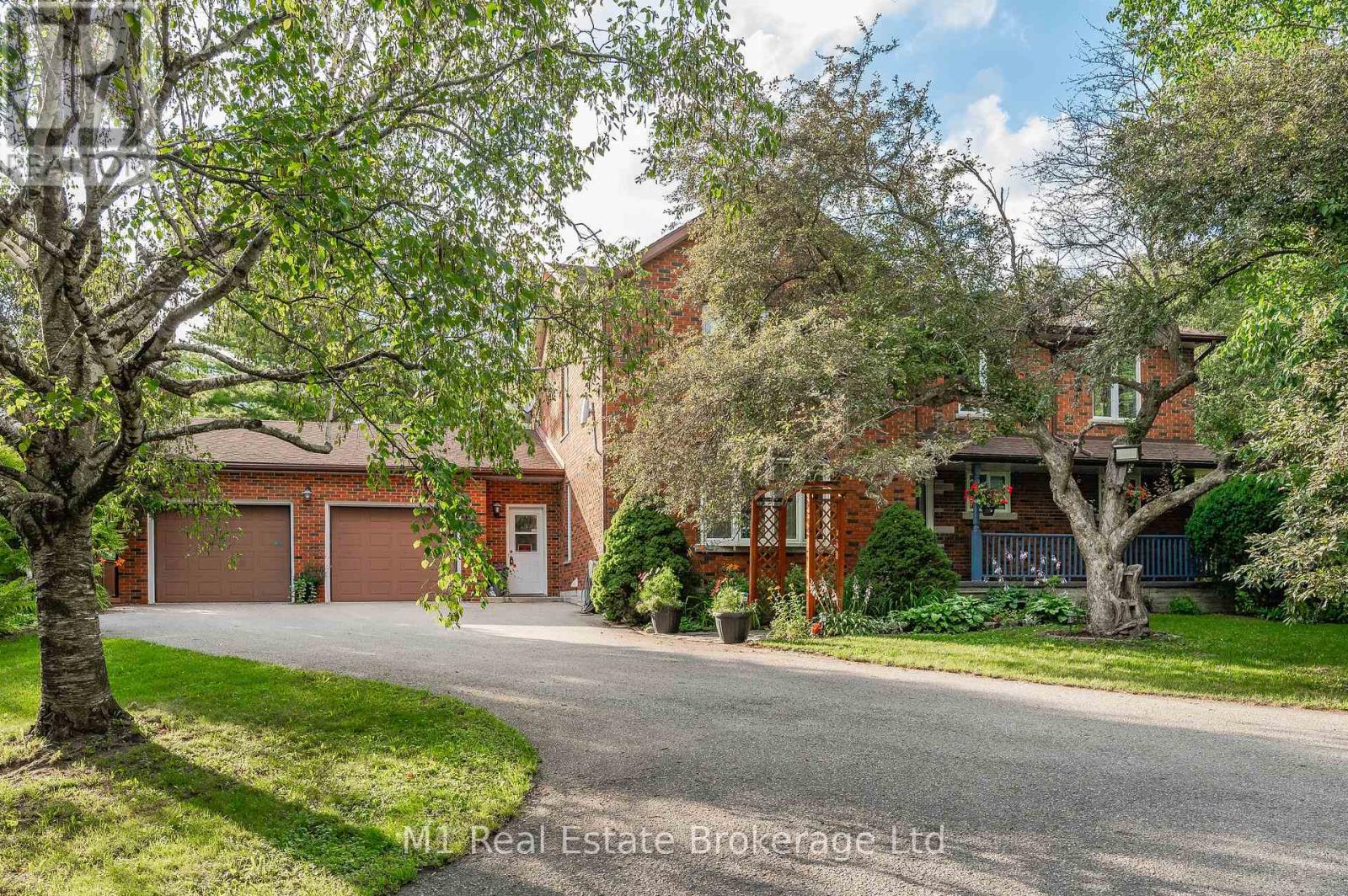 6946 Fife Road Property Photo 5