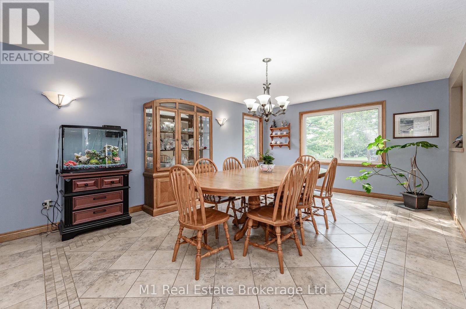 6946 Fife Road Property Photo 10