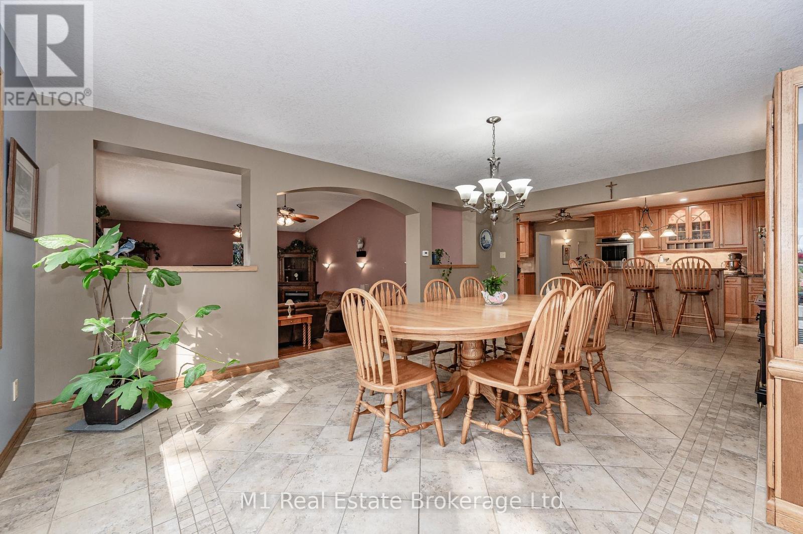 6946 Fife Road Property Photo 11