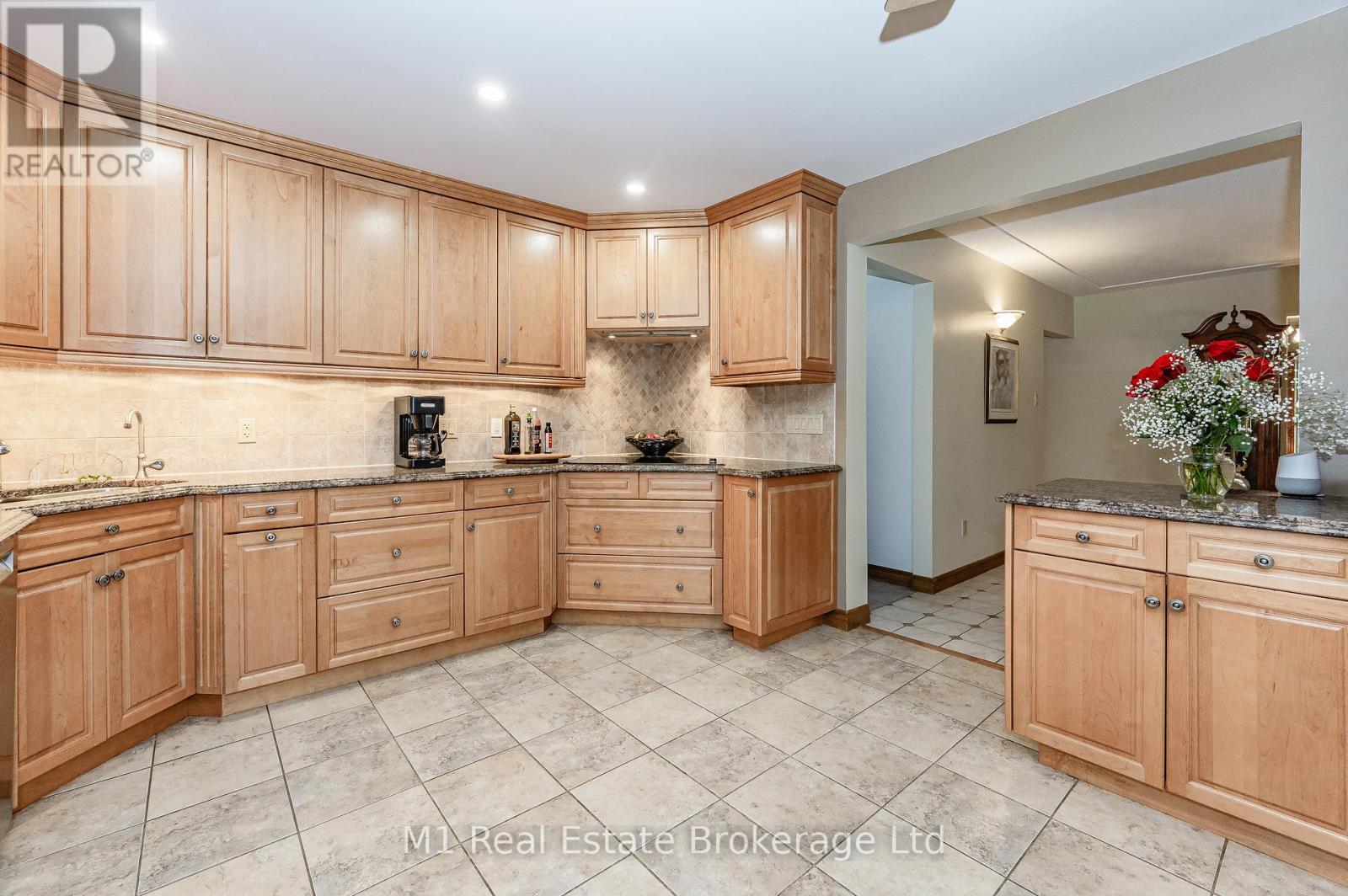 6946 Fife Road Property Photo 16