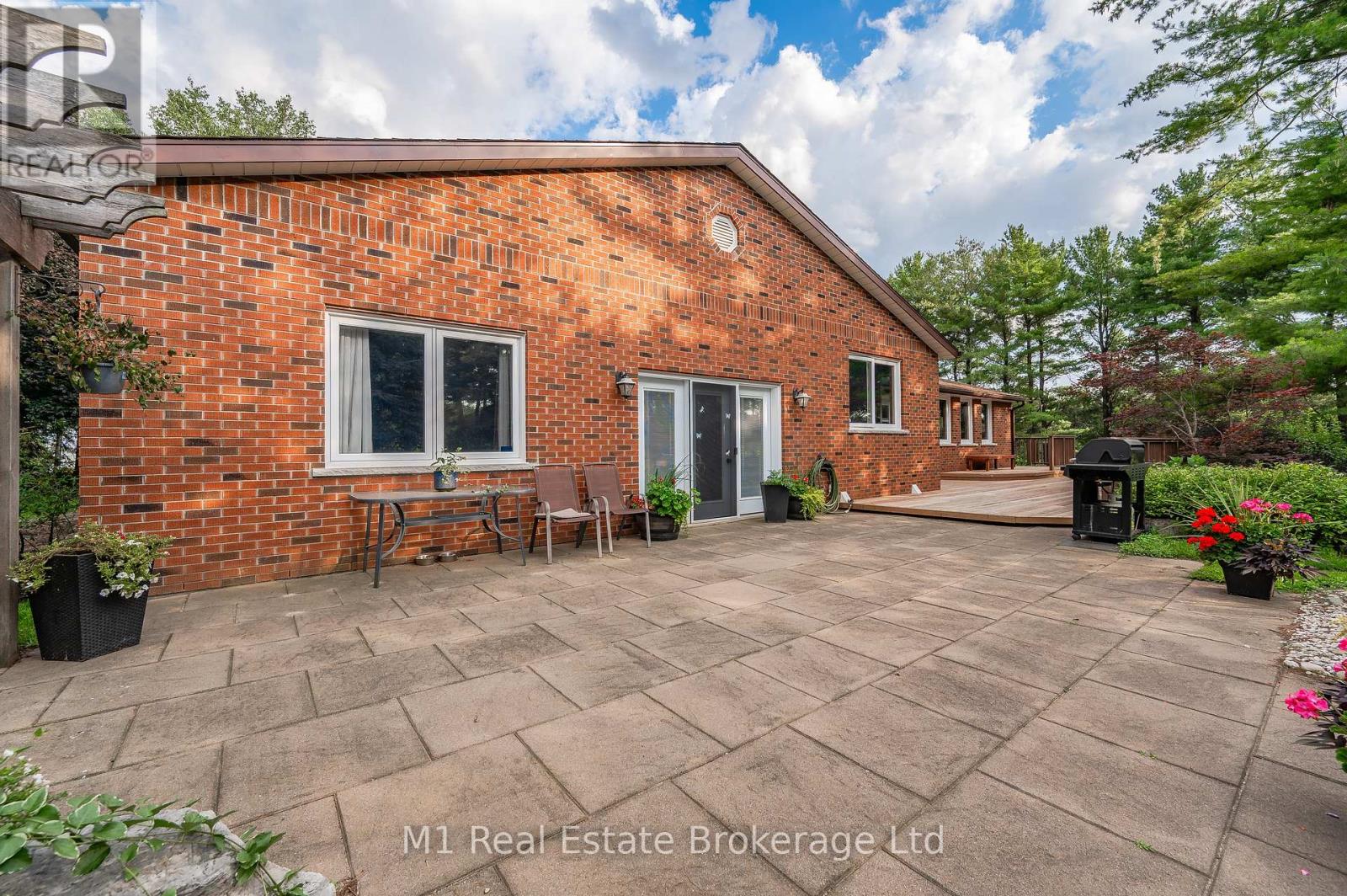 6946 Fife Road Property Photo 40
