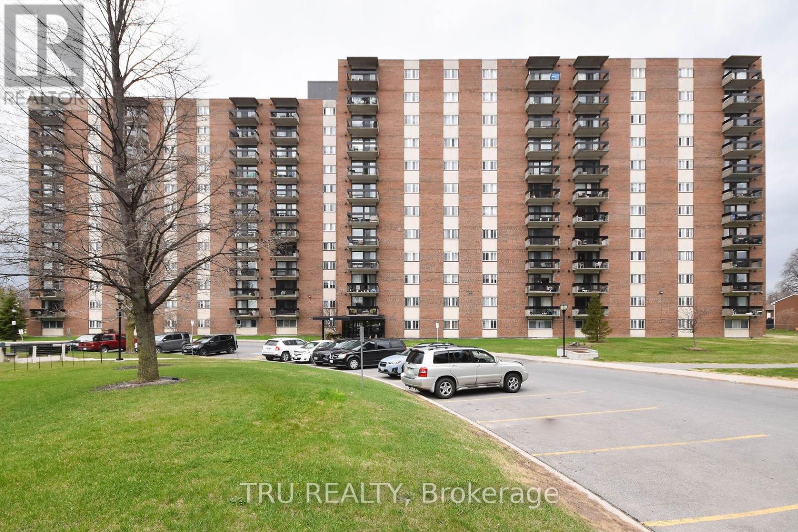 807 - 1505 BASELINE ROAD Property Photo 1