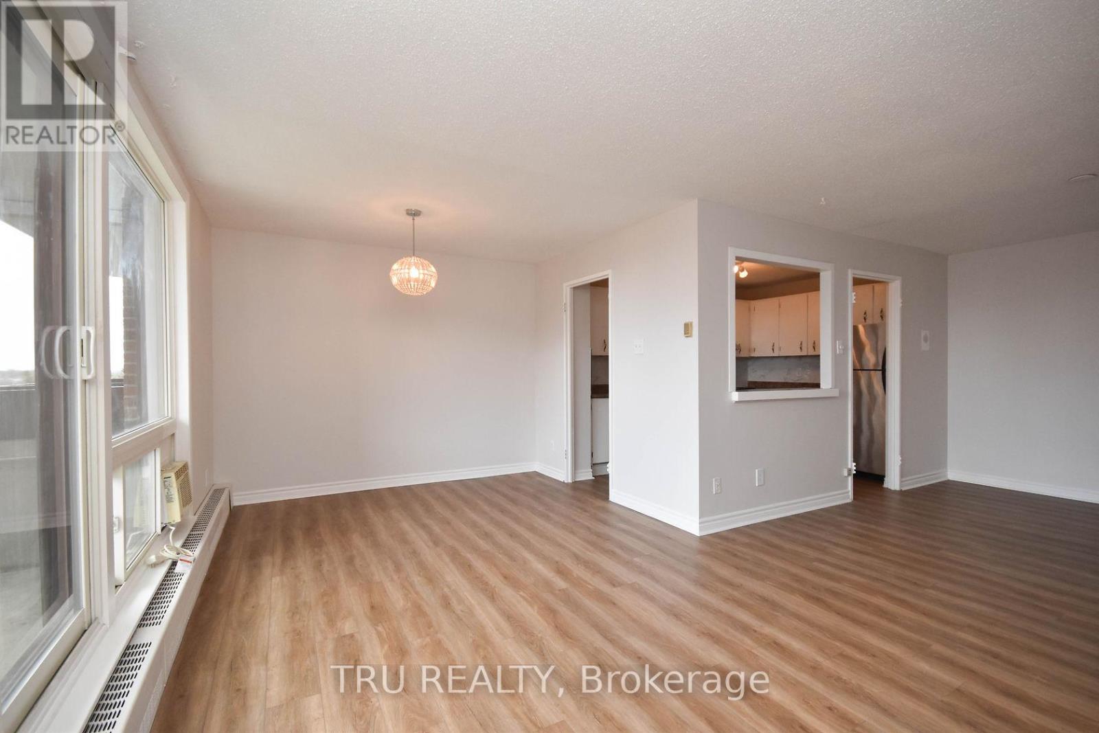 807 - 1505 Baseline Road Property Photo 10