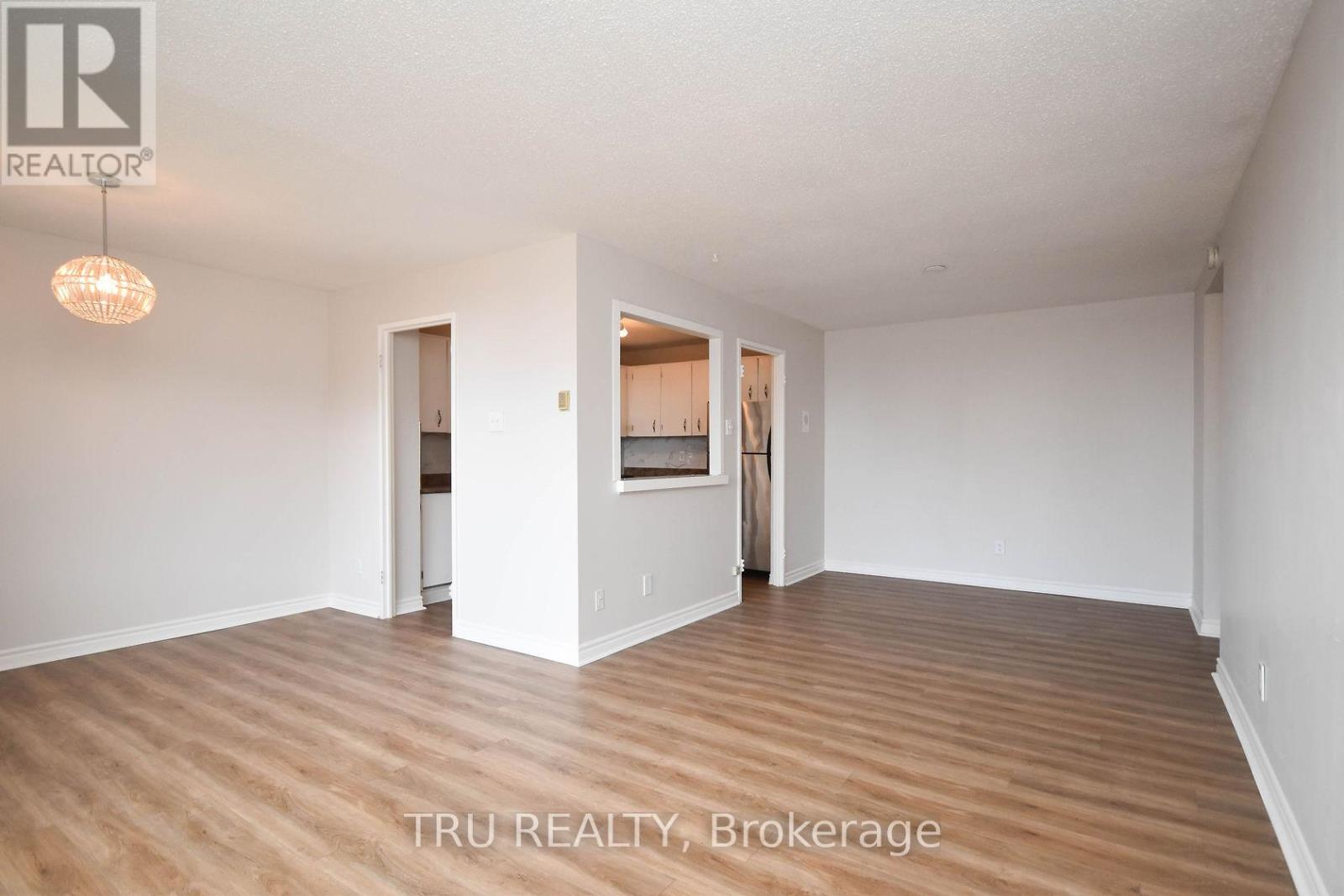 807 - 1505 Baseline Road Property Photo 11