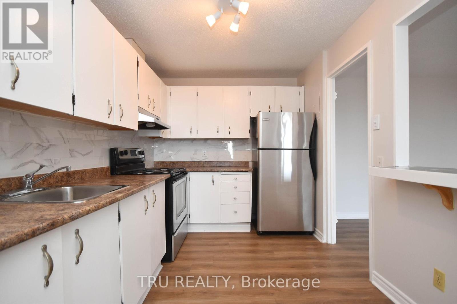 807 - 1505 Baseline Road Property Photo 12
