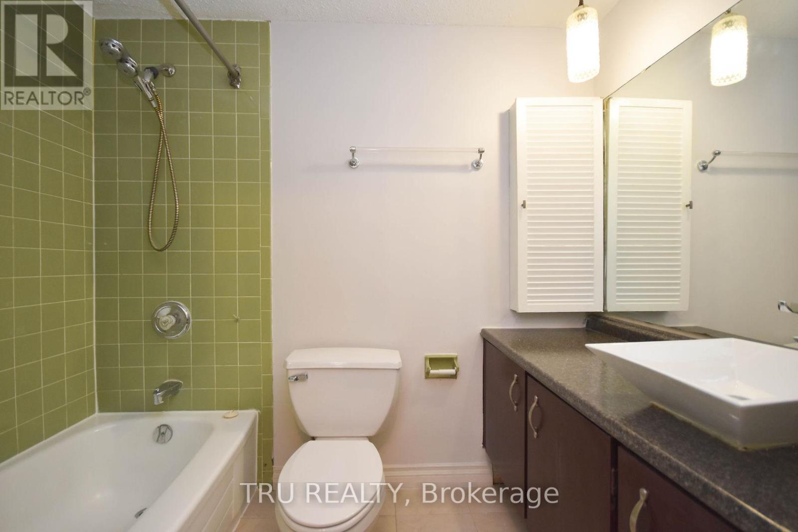 807 - 1505 Baseline Road Property Photo 18