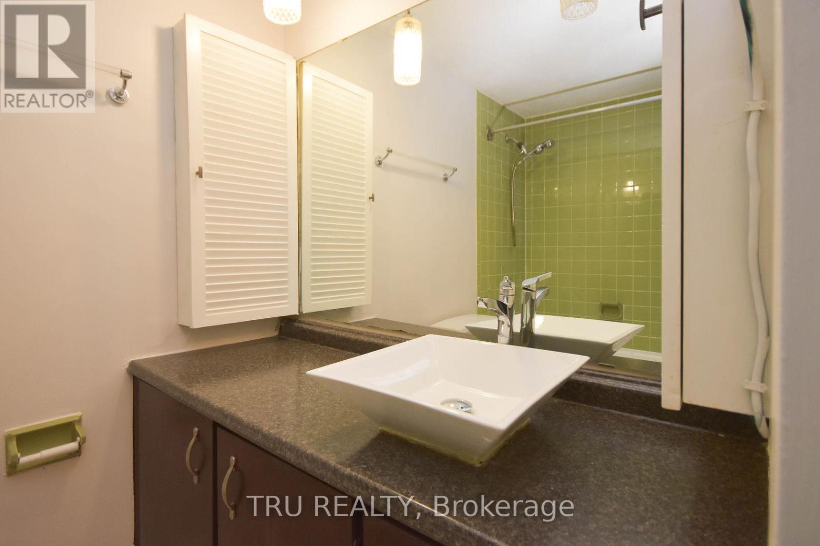 807 - 1505 Baseline Road Property Photo 19