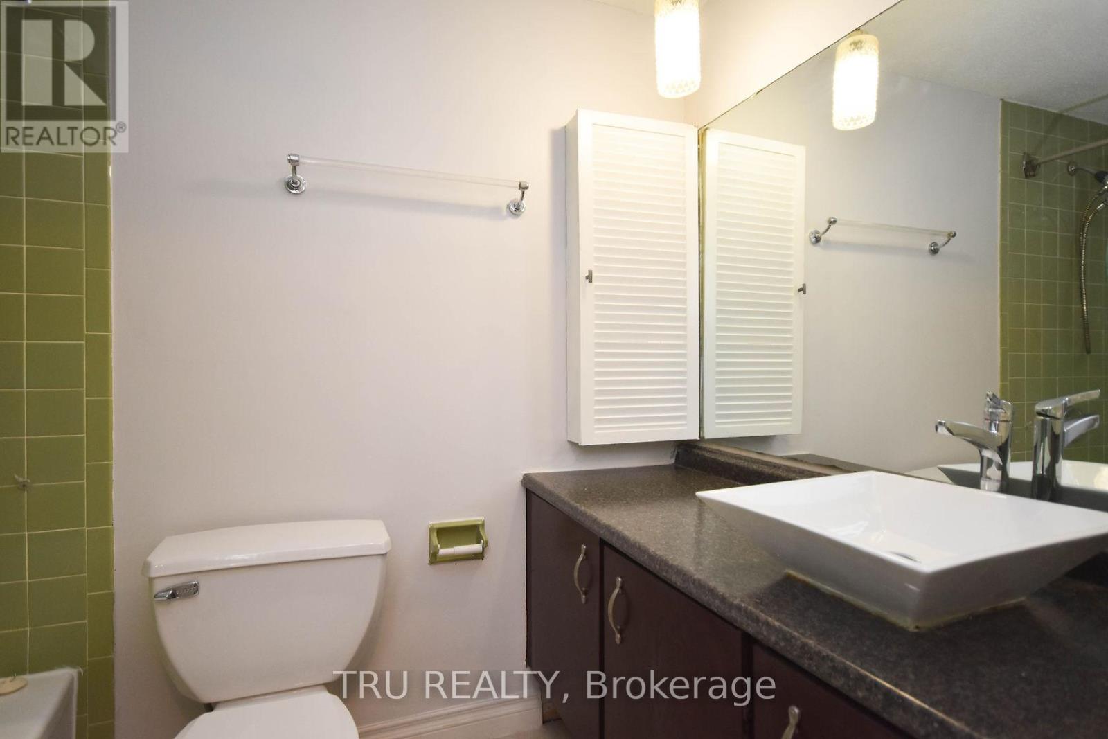 807 - 1505 Baseline Road Property Photo 20