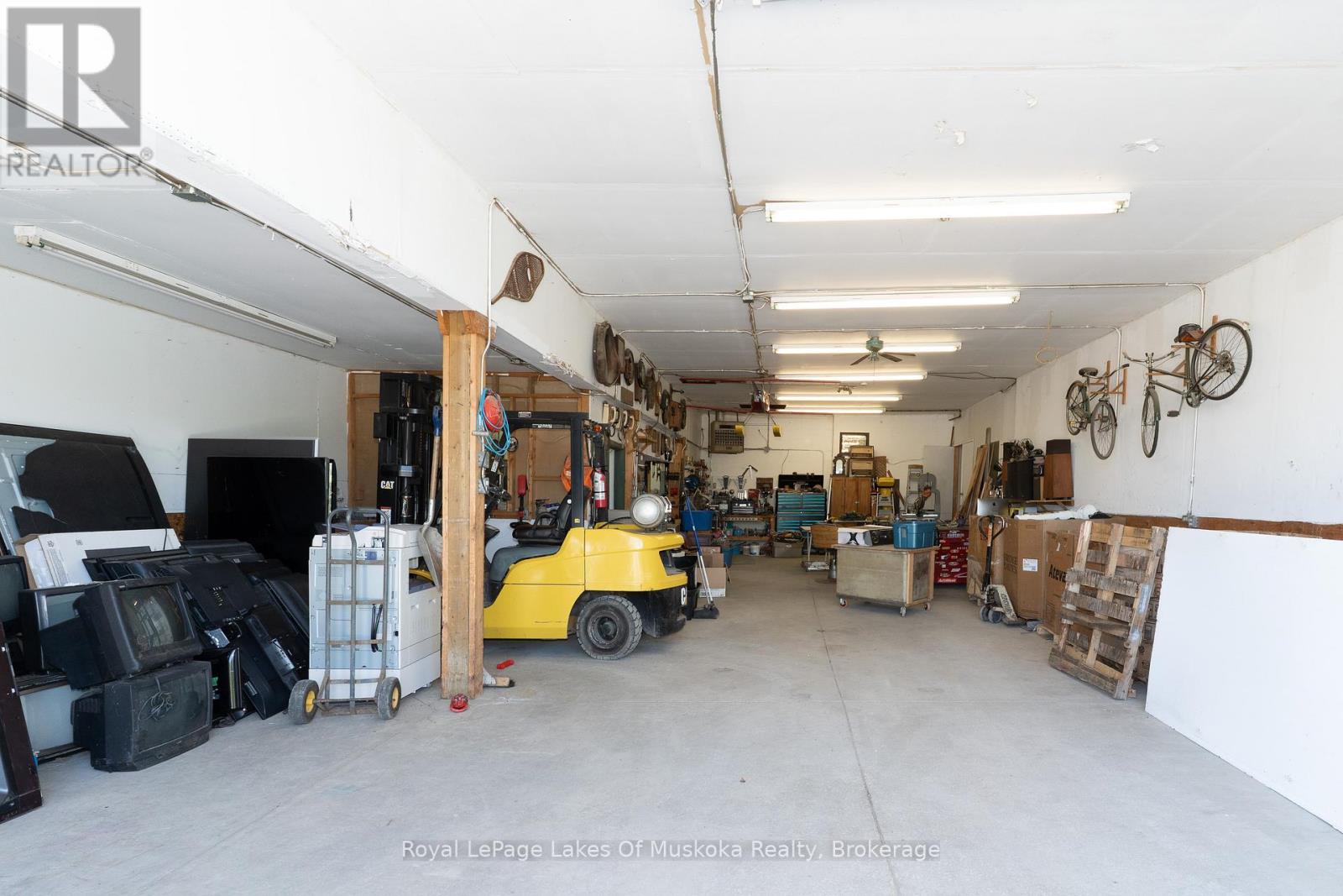 7 East Airport Road Property Photo 22