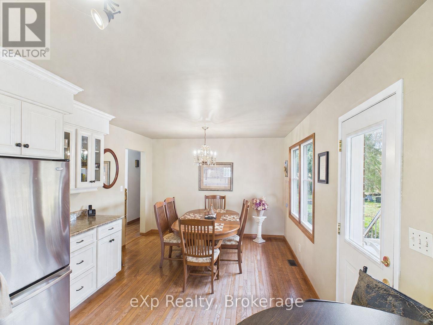303 Mary Street Property Photo 8