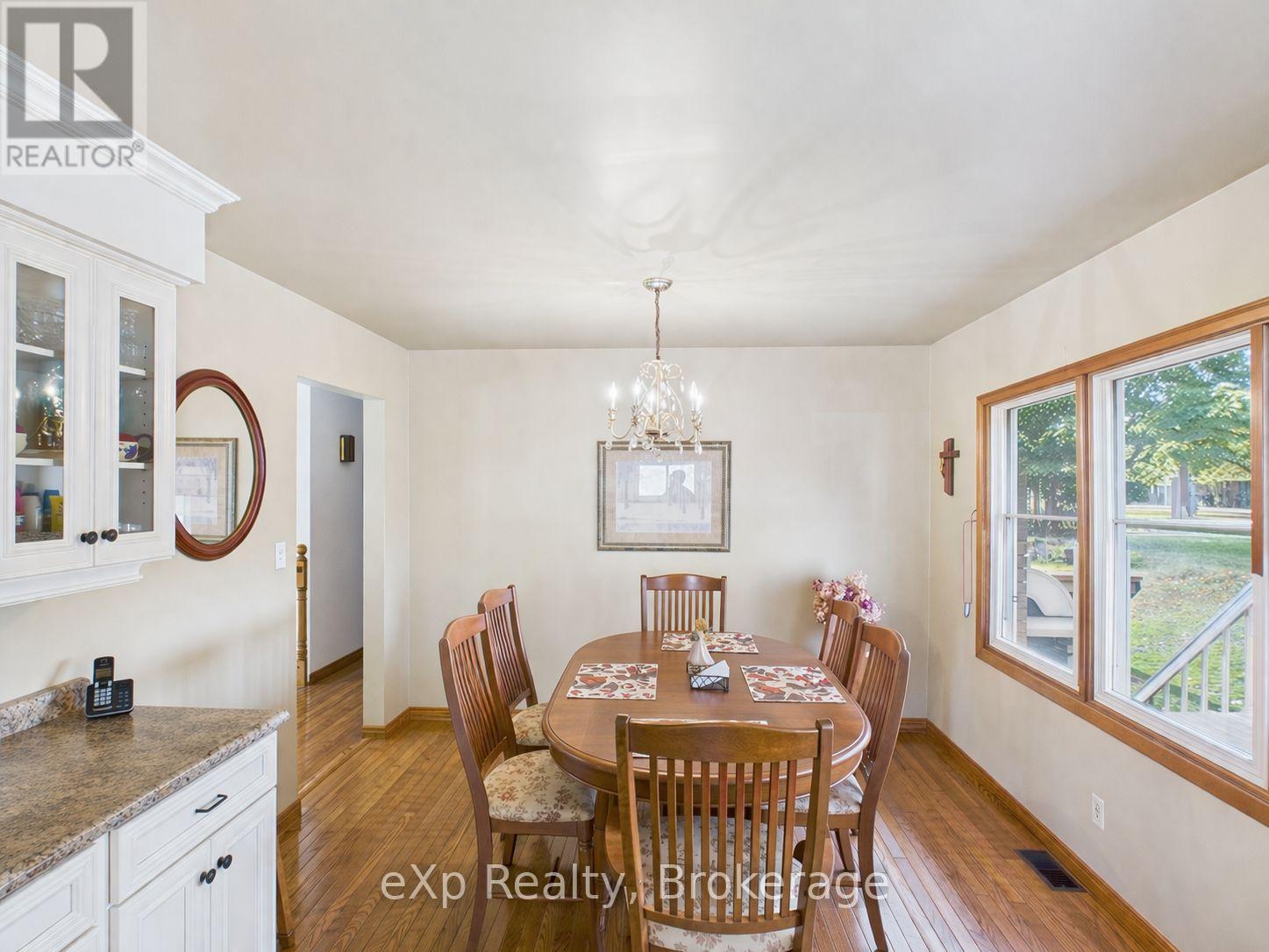 303 Mary Street Property Photo 11