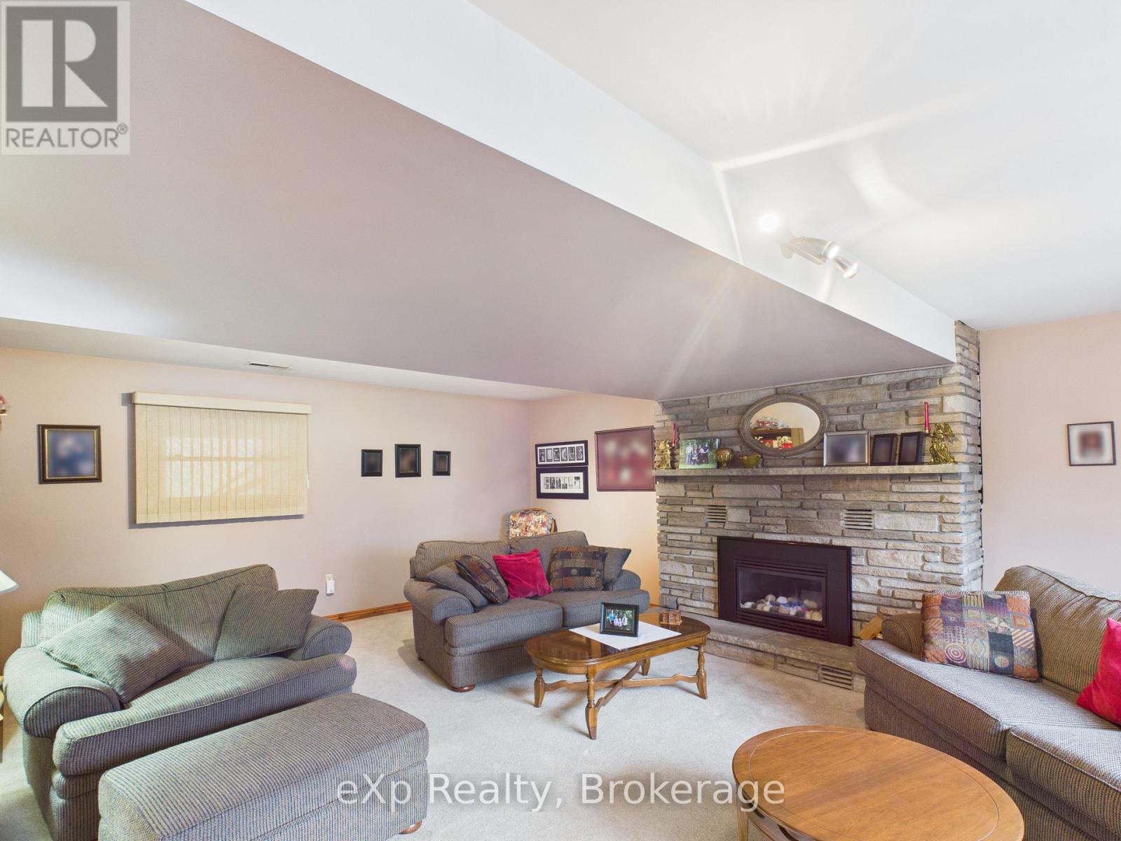 303 Mary Street Property Photo 20