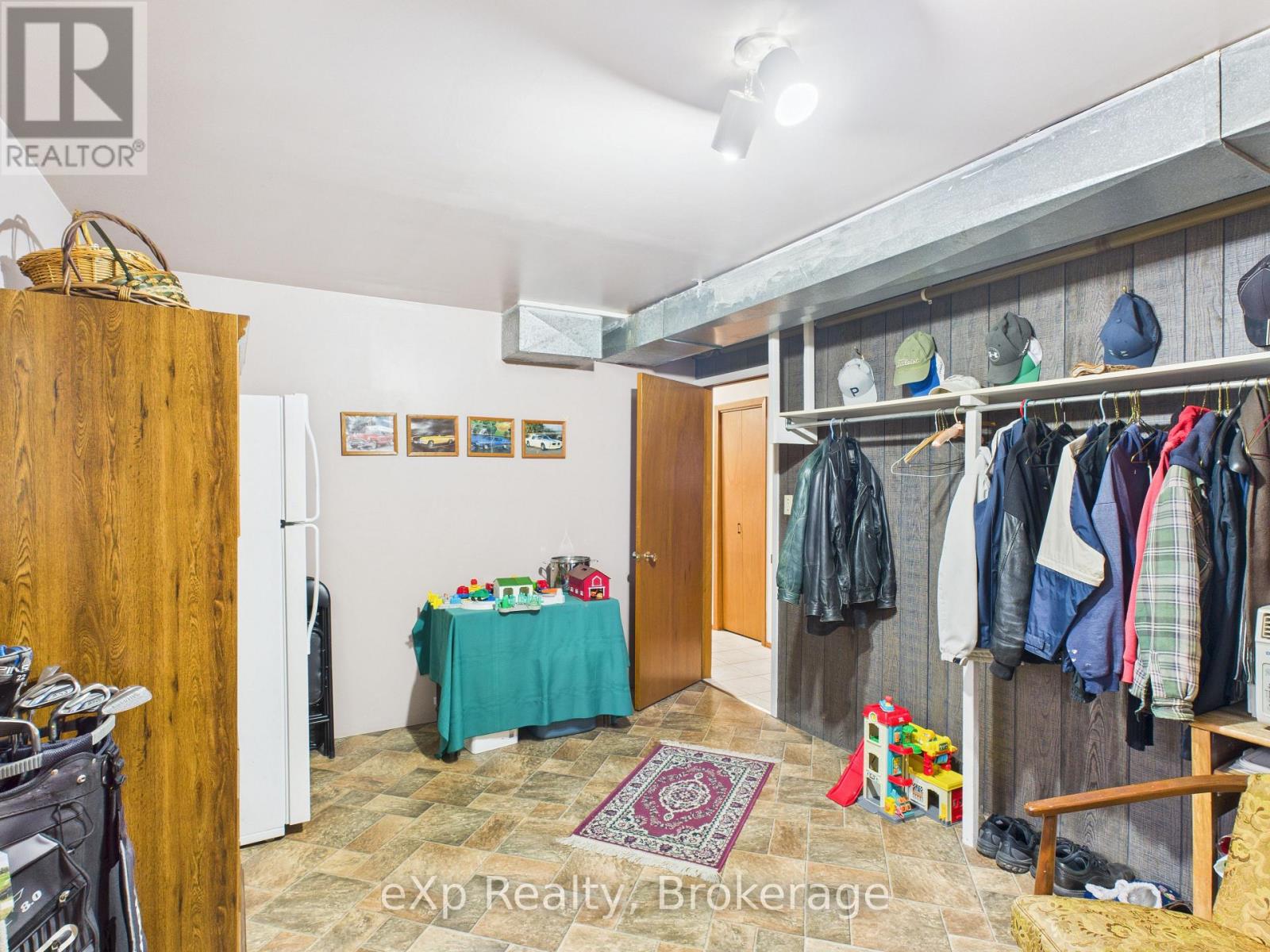 303 Mary Street Property Photo 25