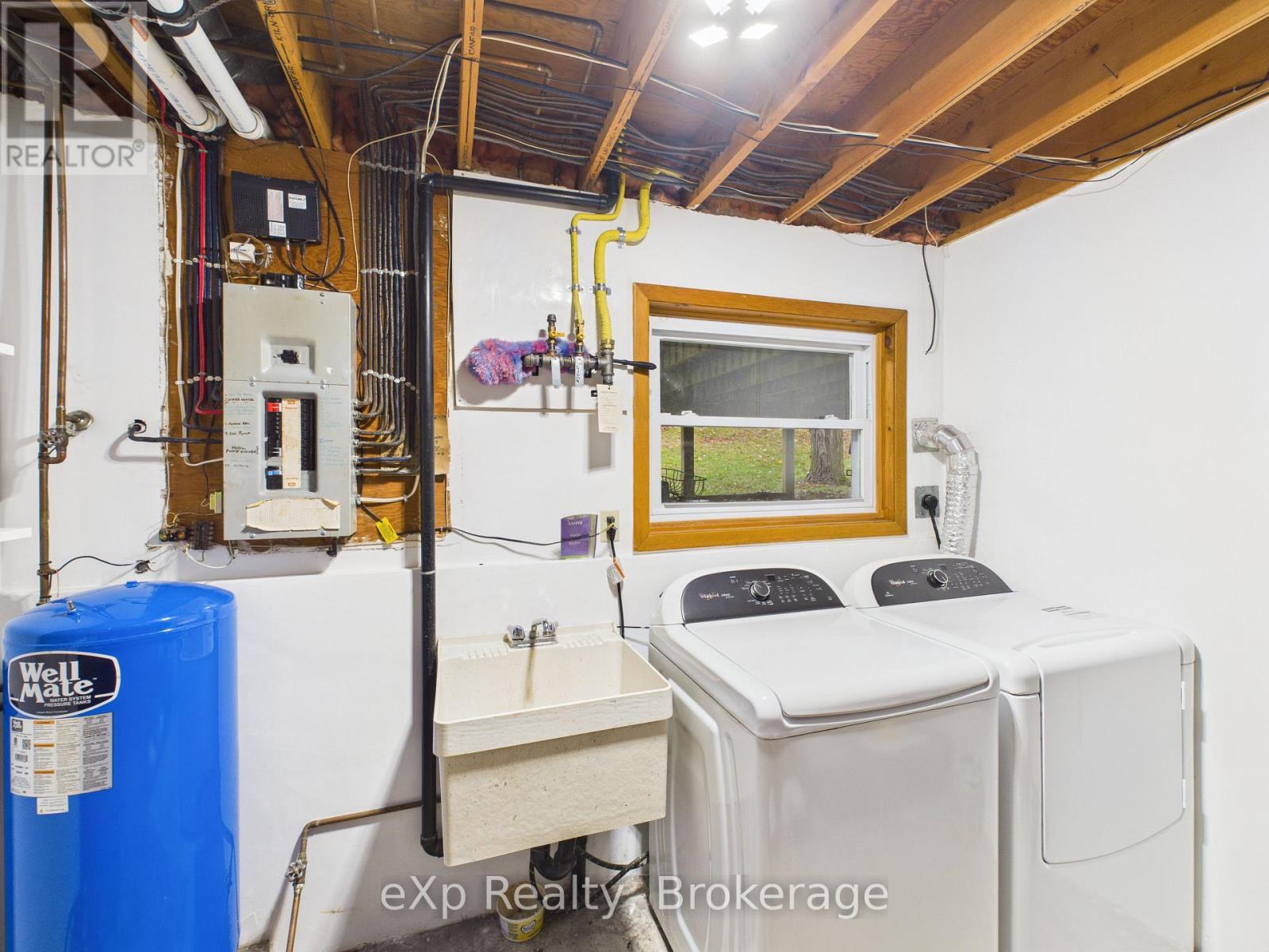 303 Mary Street Property Photo 28