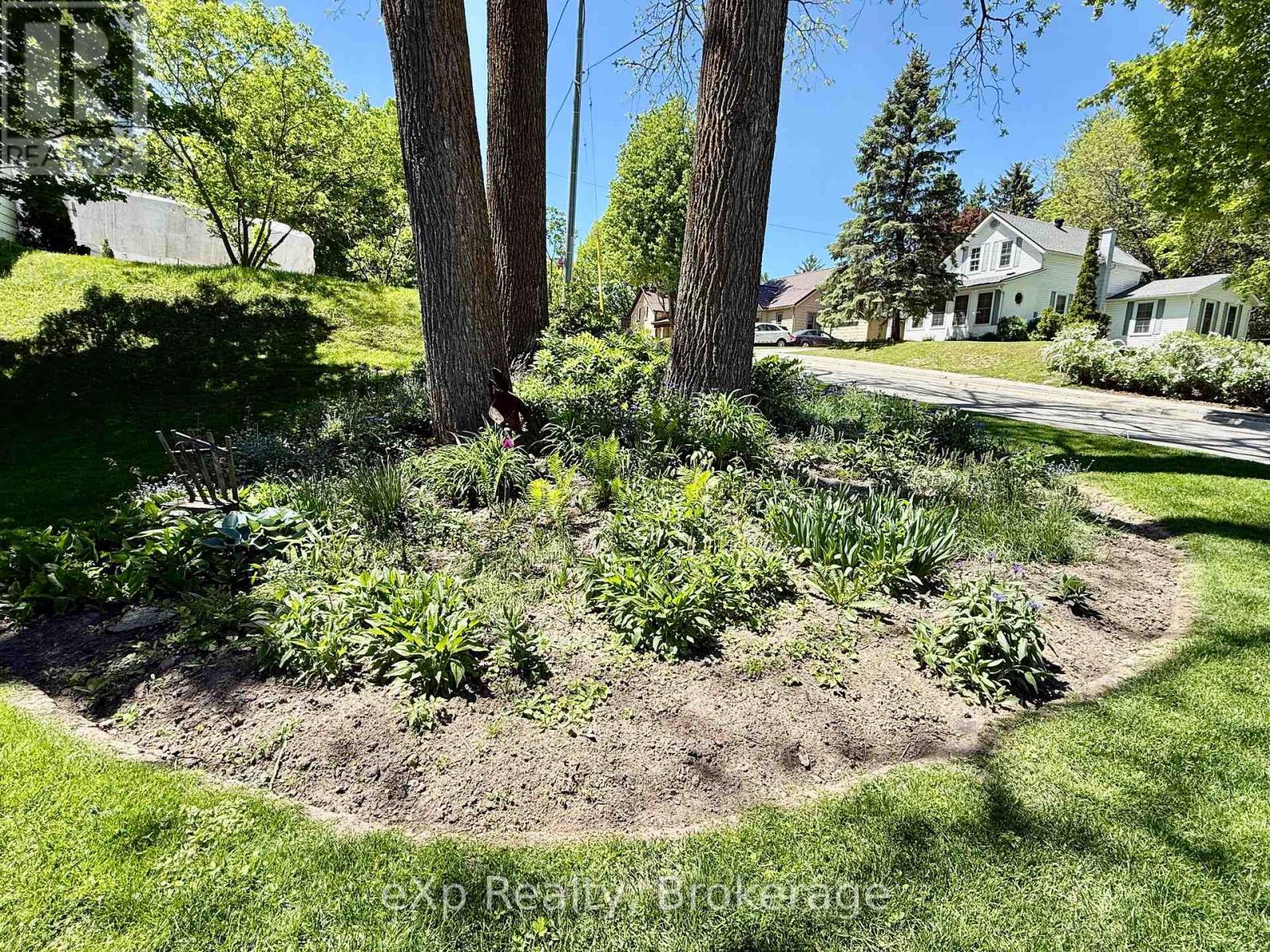 303 Mary Street Property Photo 40