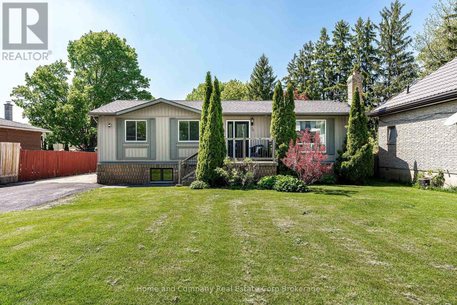 50 Dufferin Street Property Photo 2