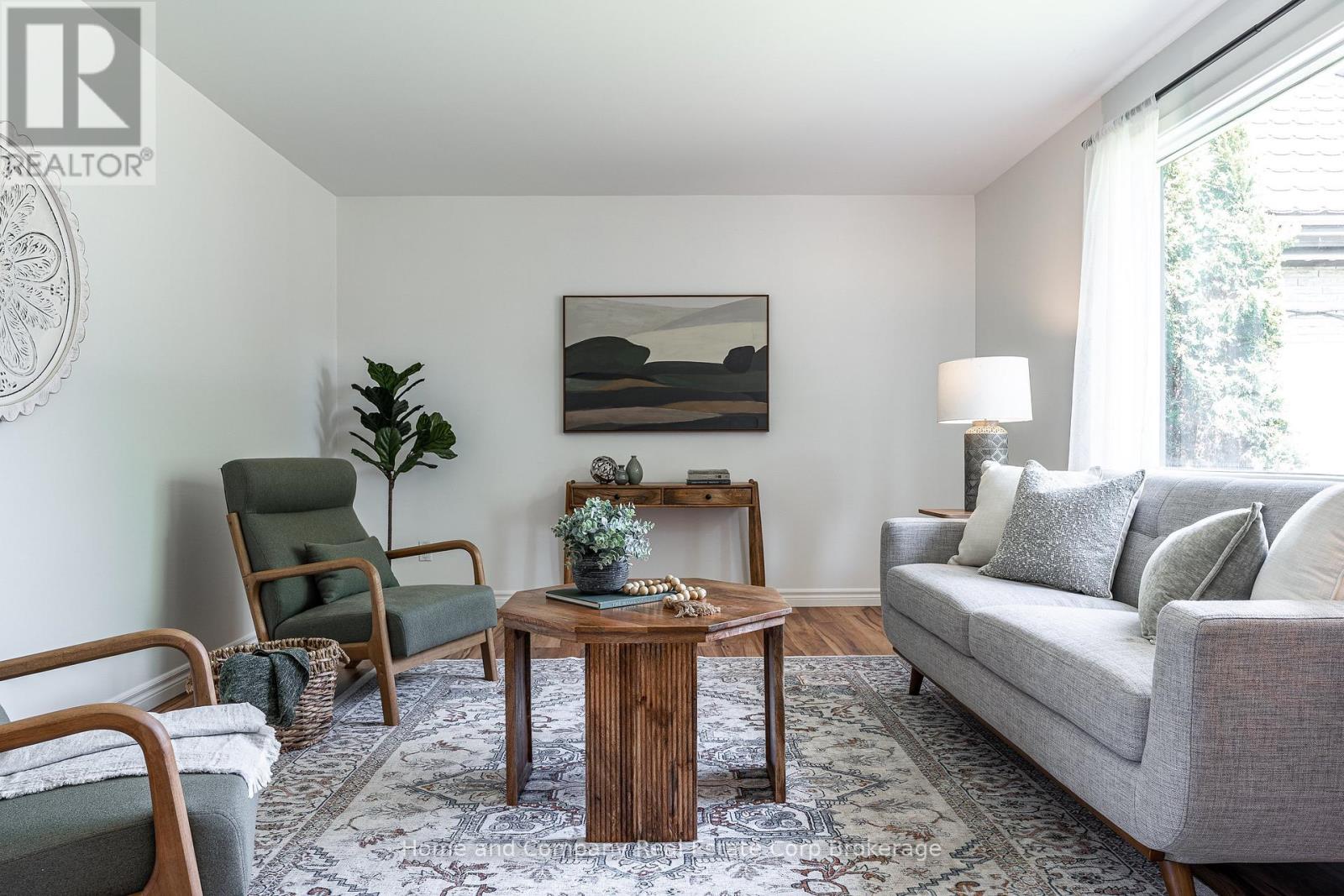 50 Dufferin Street Property Photo 4