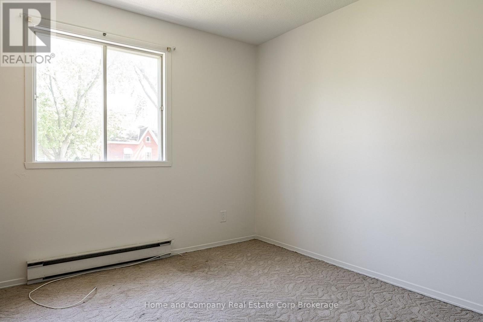 50 Dufferin Street Property Photo 24