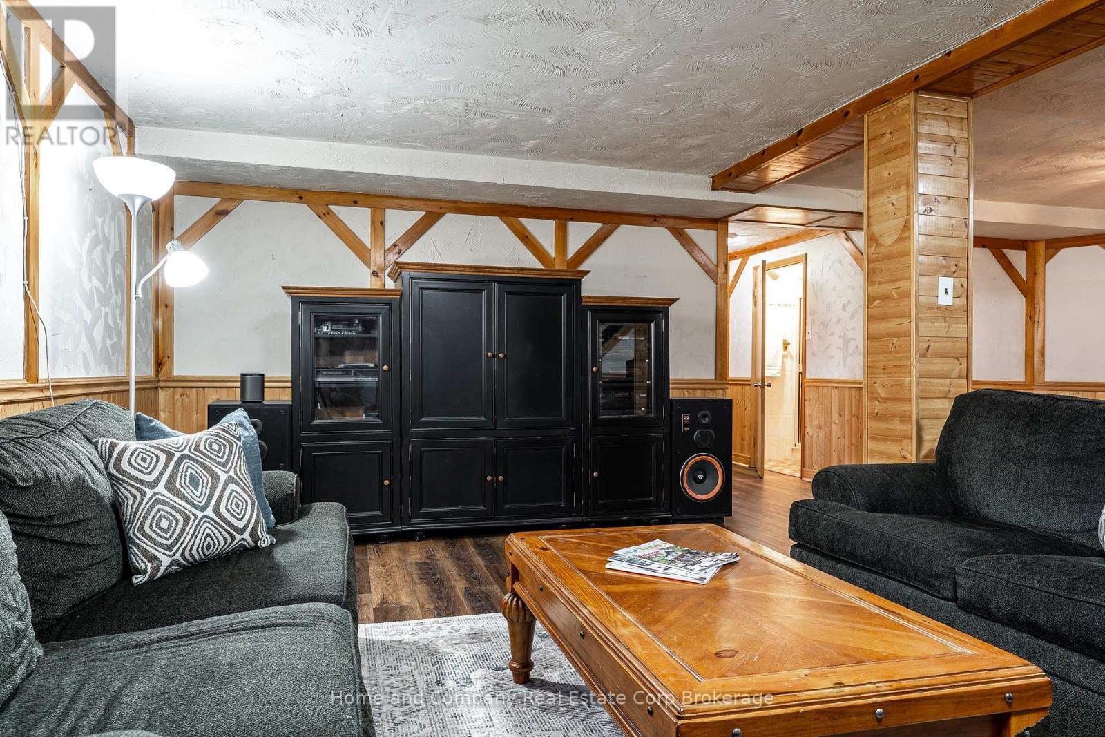 50 Dufferin Street Property Photo 29