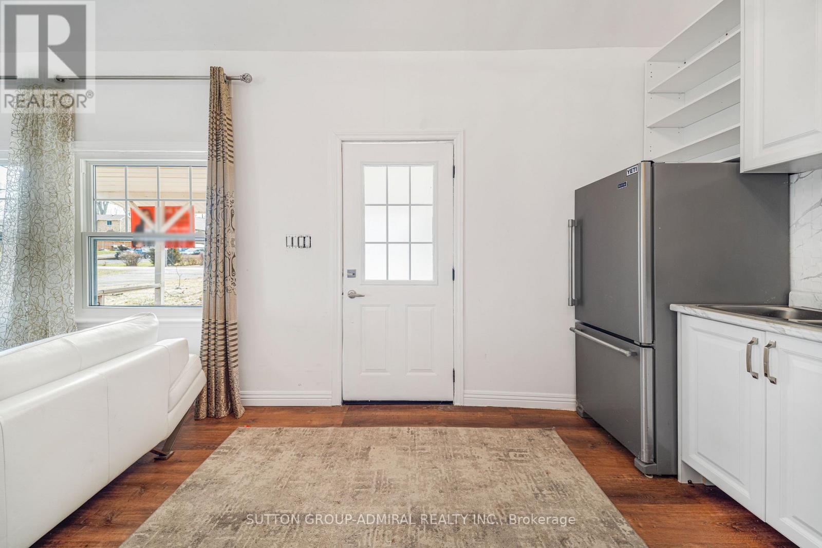 10578 Woodland Drive Property Photo 6
