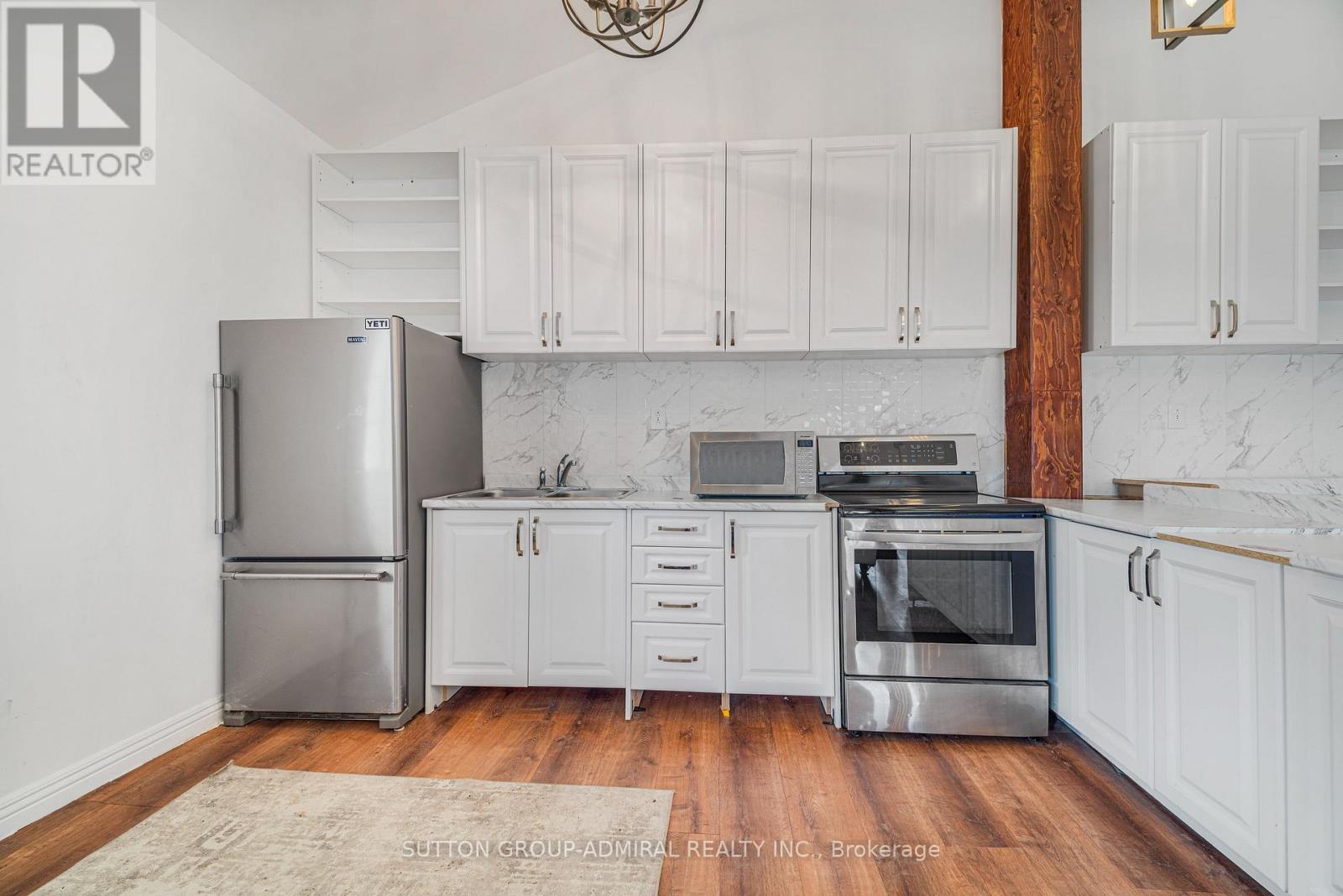 10578 Woodland Drive Property Photo 8