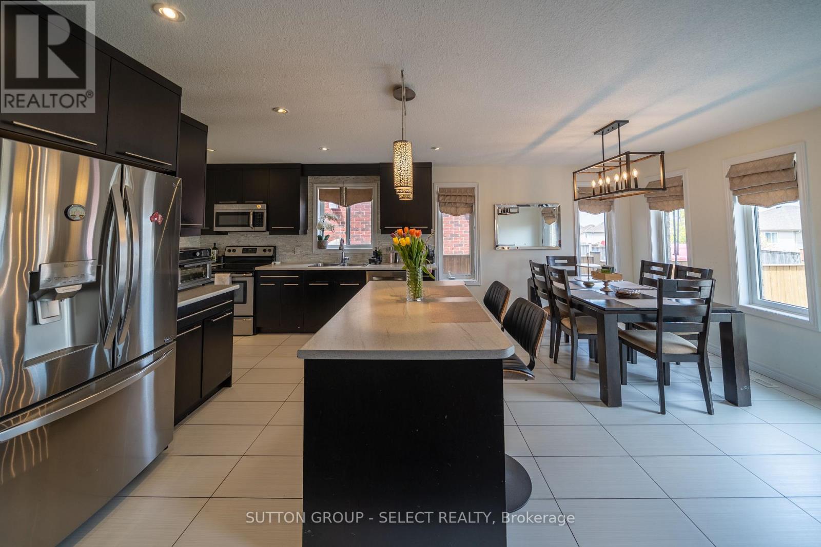 1825 Couldridge Way Property Photo 10